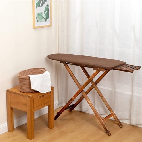 Adoptez une table de repassage avec un espace pour poser le fer, avec une surface laissant passer la vapeur