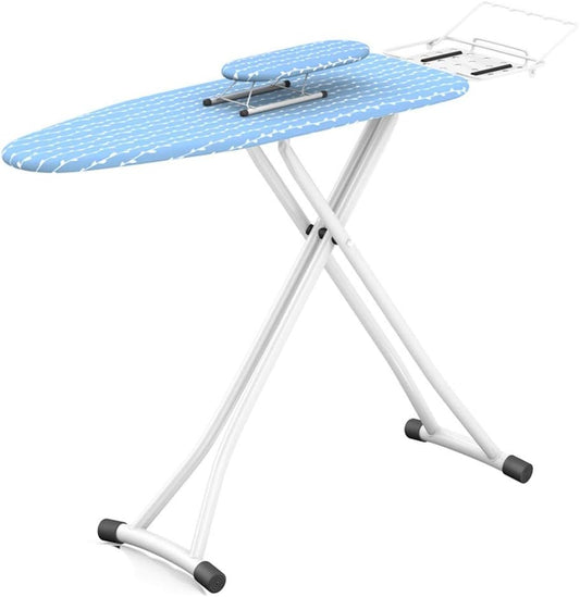 Une table de repassage dispose d'une armature renforcee et de des appuis antiderapants