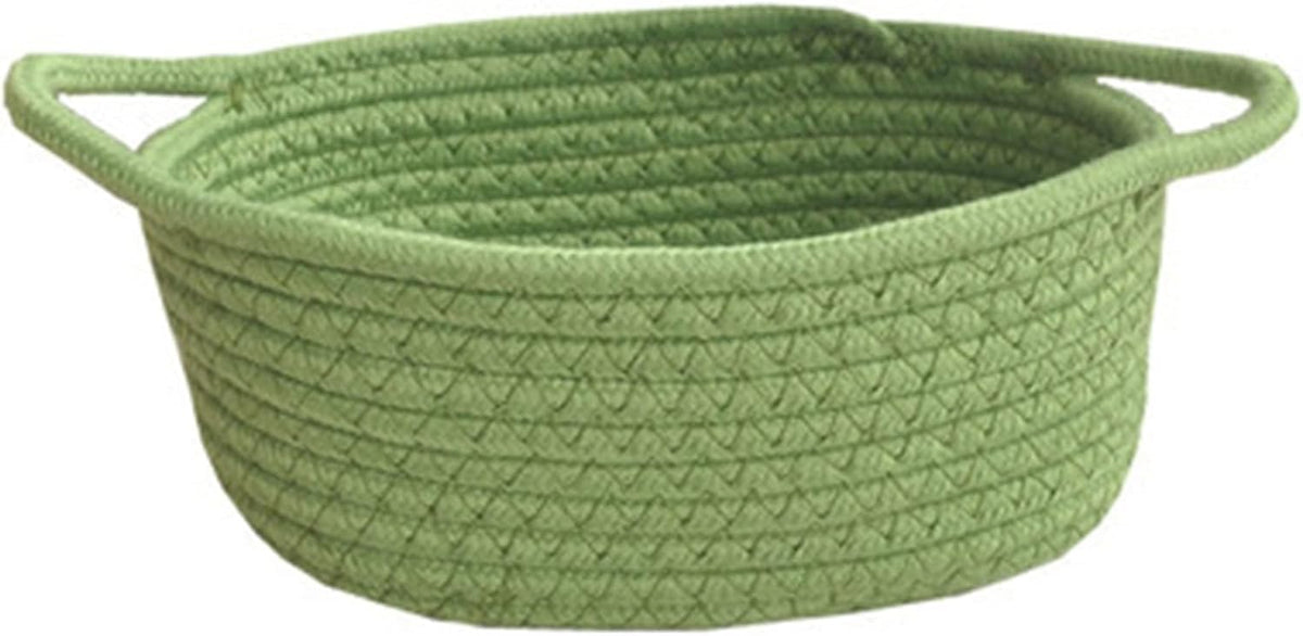 Ce panier a linge combine une poignee de prise en main avec une structure pliante